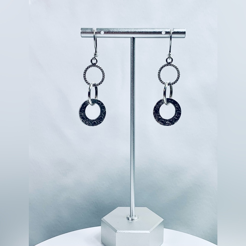 Silpada Vintage TRIPLE THREAT Sterling Dangle Earrings w/French Wires